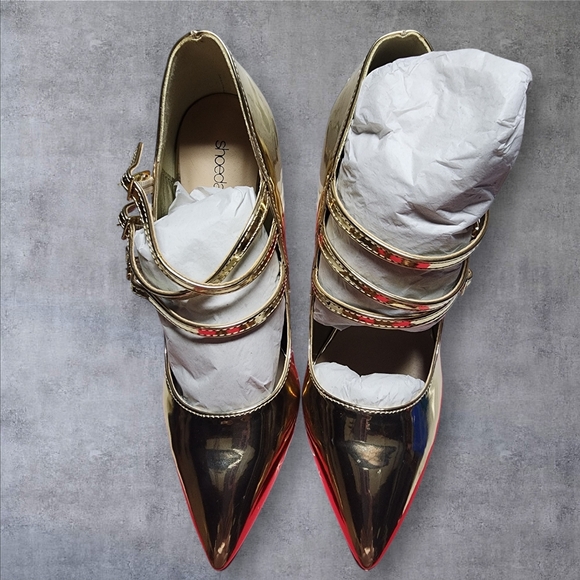 Shoe Dazzle Shiny Gold Heels - Picture 4 of 6